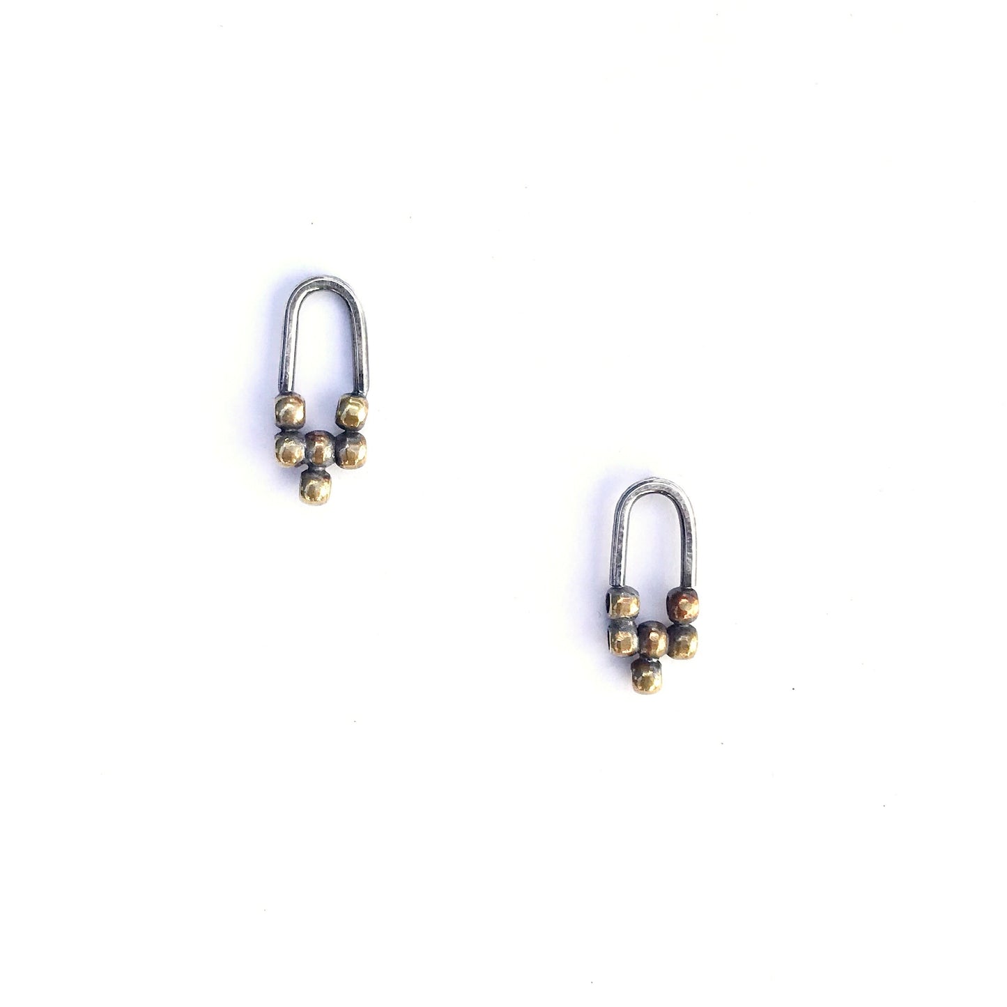 Meru Studs